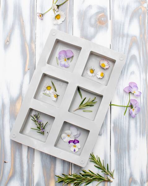 Wie man schöne Blumensträuße aus handgemachter Seife macht?