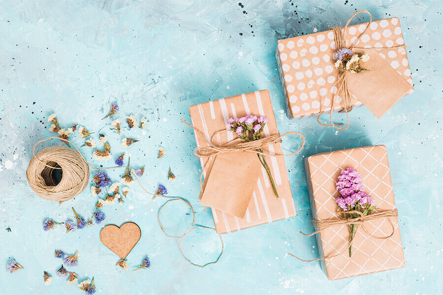 Die Wahl eines Geschenks für den Granatapfel Hochzeitstag