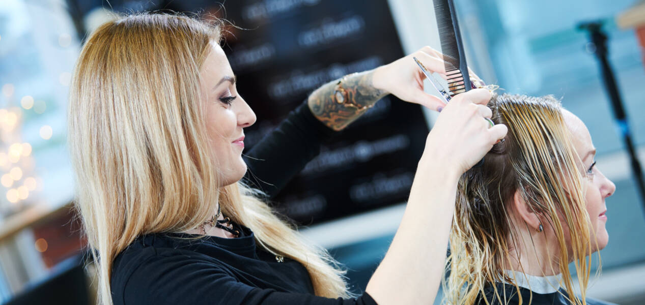 Friseur/in: Beschreibung und Ausbildung für diesen Beruf