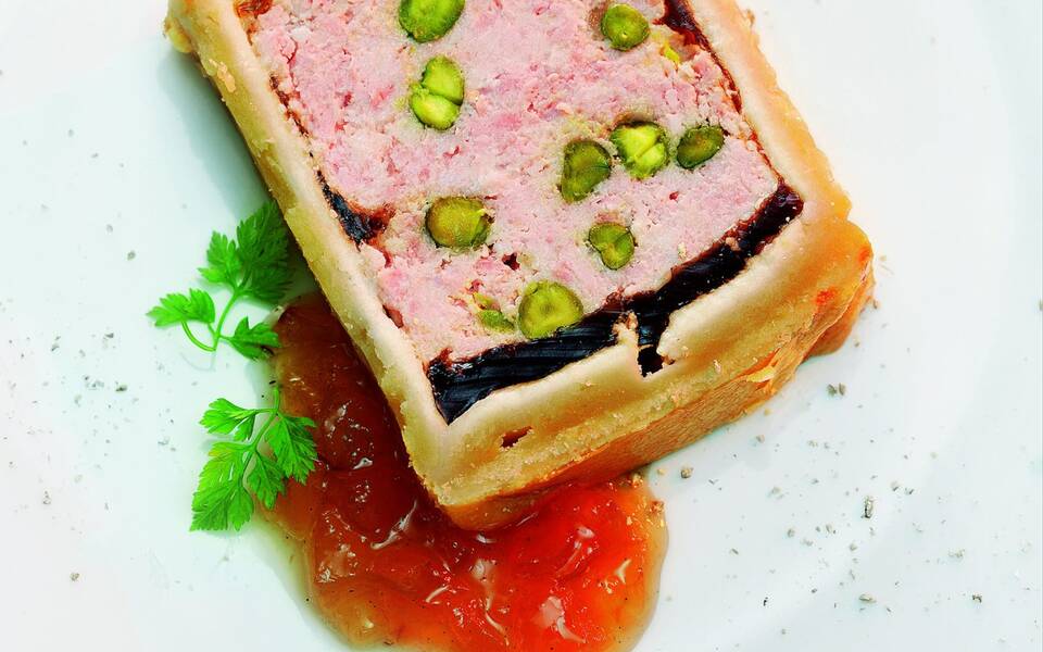 Wie viel und wie man Pastete lagert?