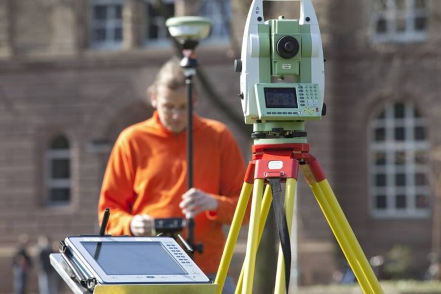 Alles über die Arbeit eines Geodät/einer Geodätin