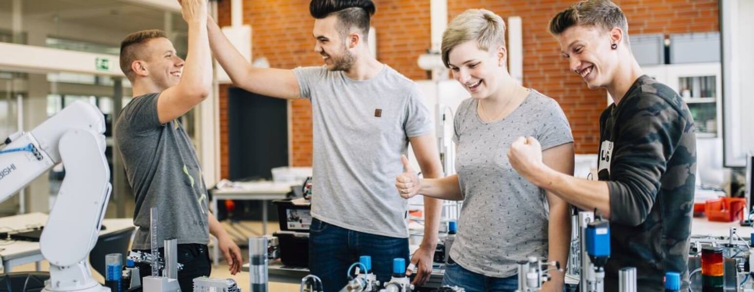 Alles über den Beruf des Produktionstechnologen für Näherei