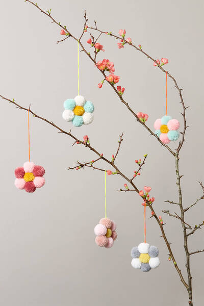 Blumensträuße aus Satinbändern mit den eigenen Händen herstellen