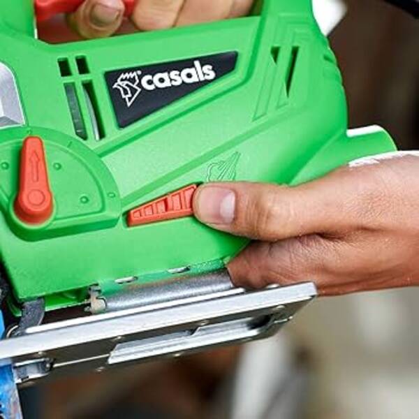 Merkmale und Arten des Schnitzens mit einer Stichsäge