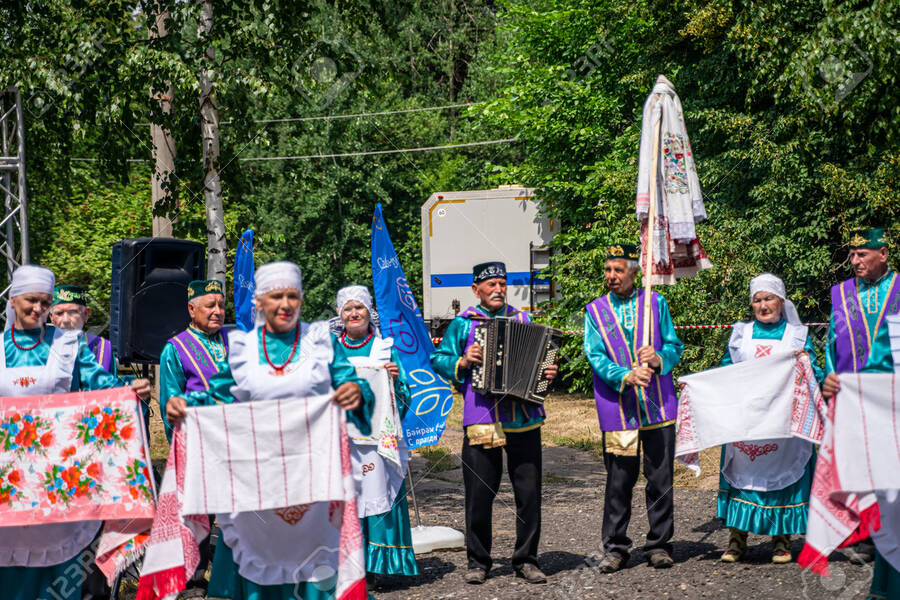 Tatarische Nationaltracht